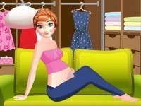Expectant Mom Fashion Designer